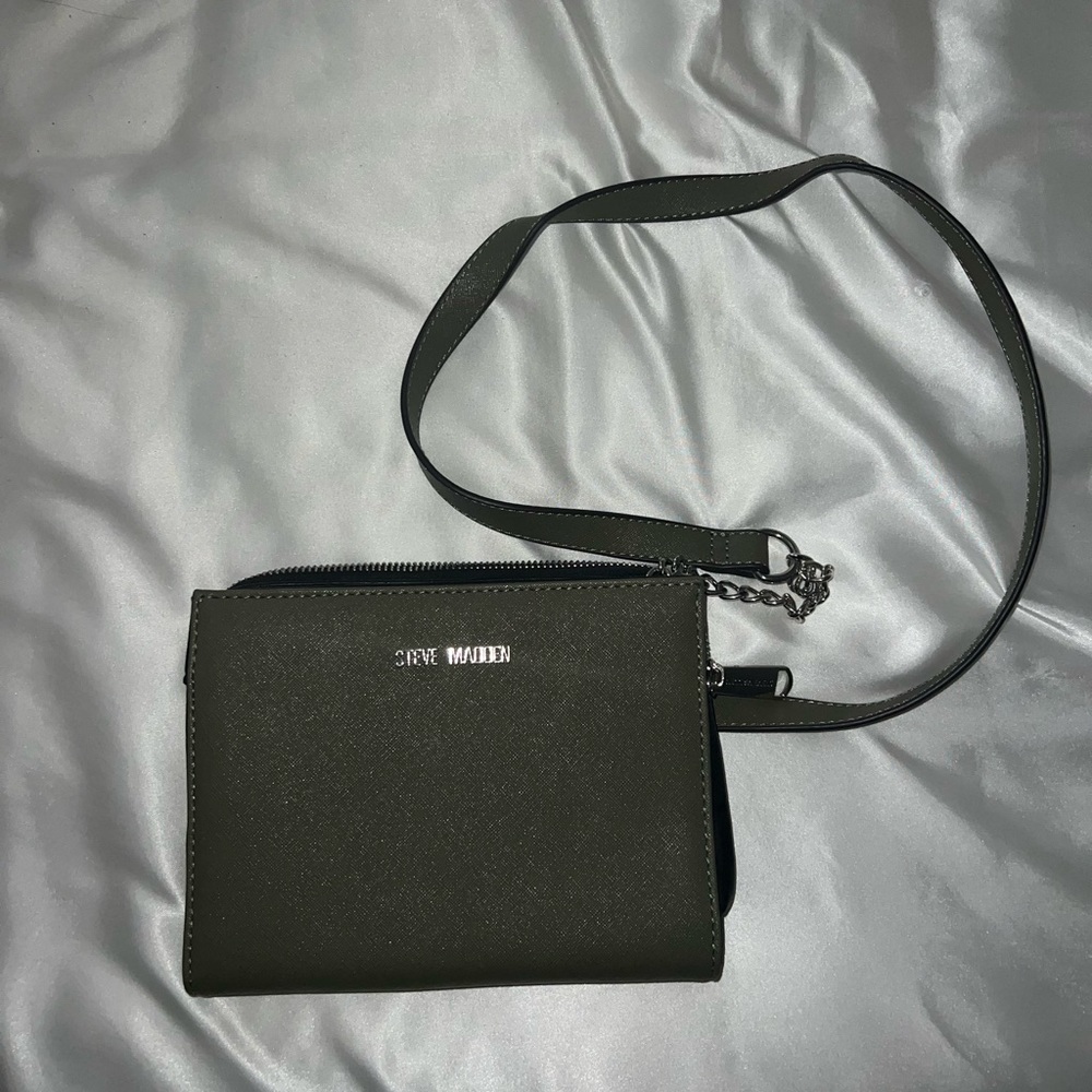 Steve Madden olive green crossbody